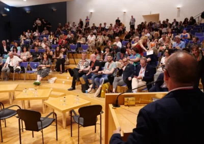 Bienvenida & Mesa Mapa Festivales