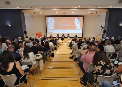 Mesa Mujeres & Corten